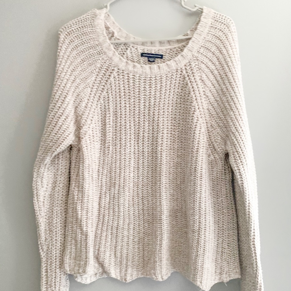 AMERICAN EAGLE tan and white sweater